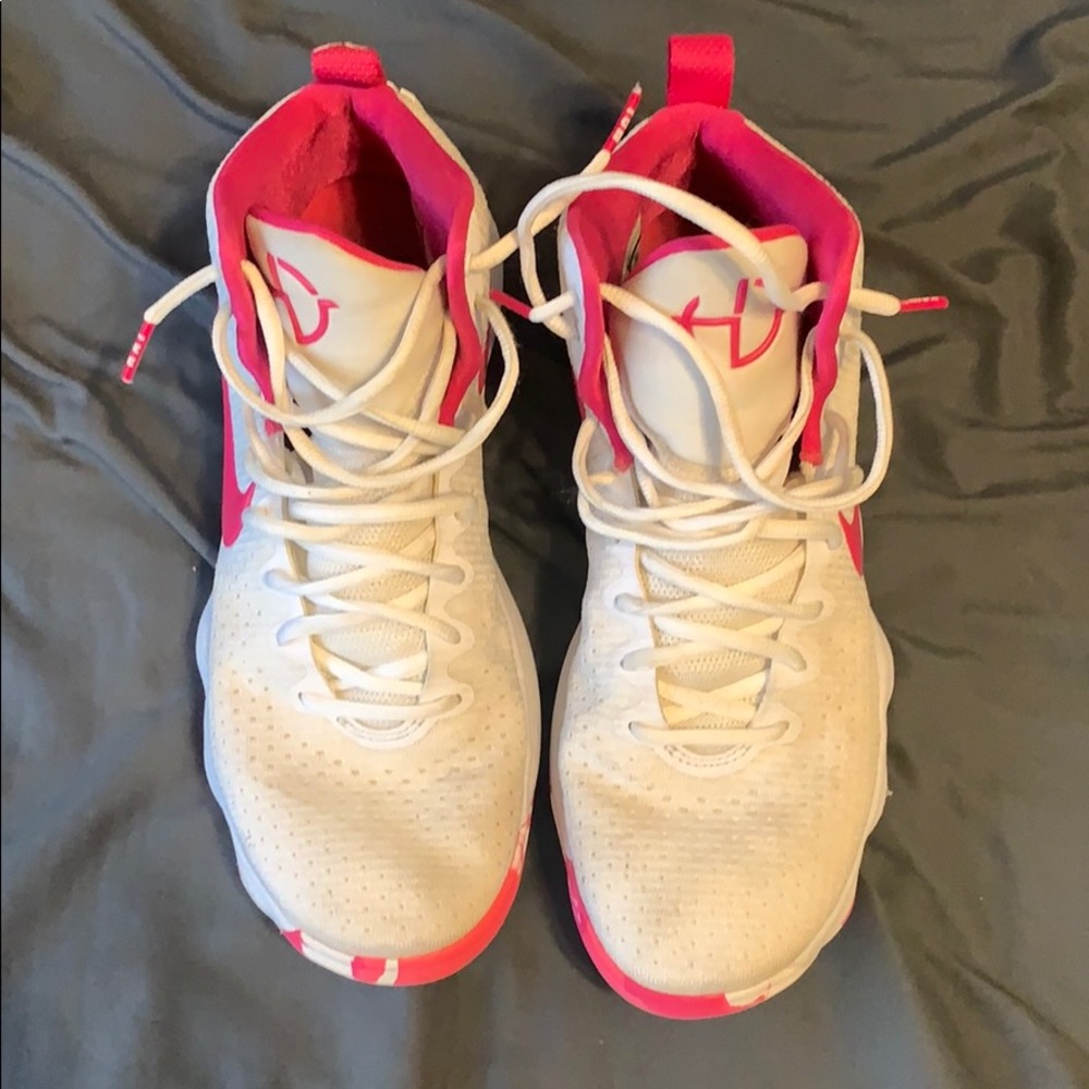 Nike hyper dunks Kay Yow edition